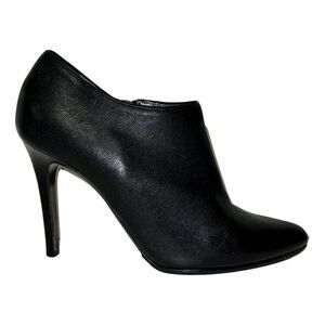 Lanvin Black Pointed Toe Leather Ankle Boots Side Zipper